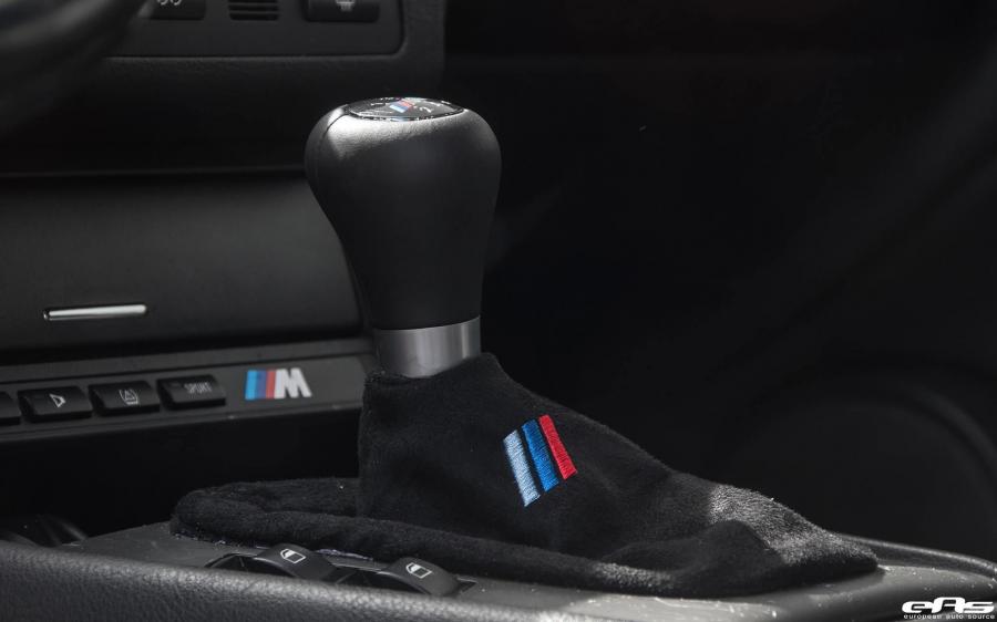 Детали интерьера BMW M3 Coupe by EAS and ESS Tuning 2016 года  (фото 4 из 18)